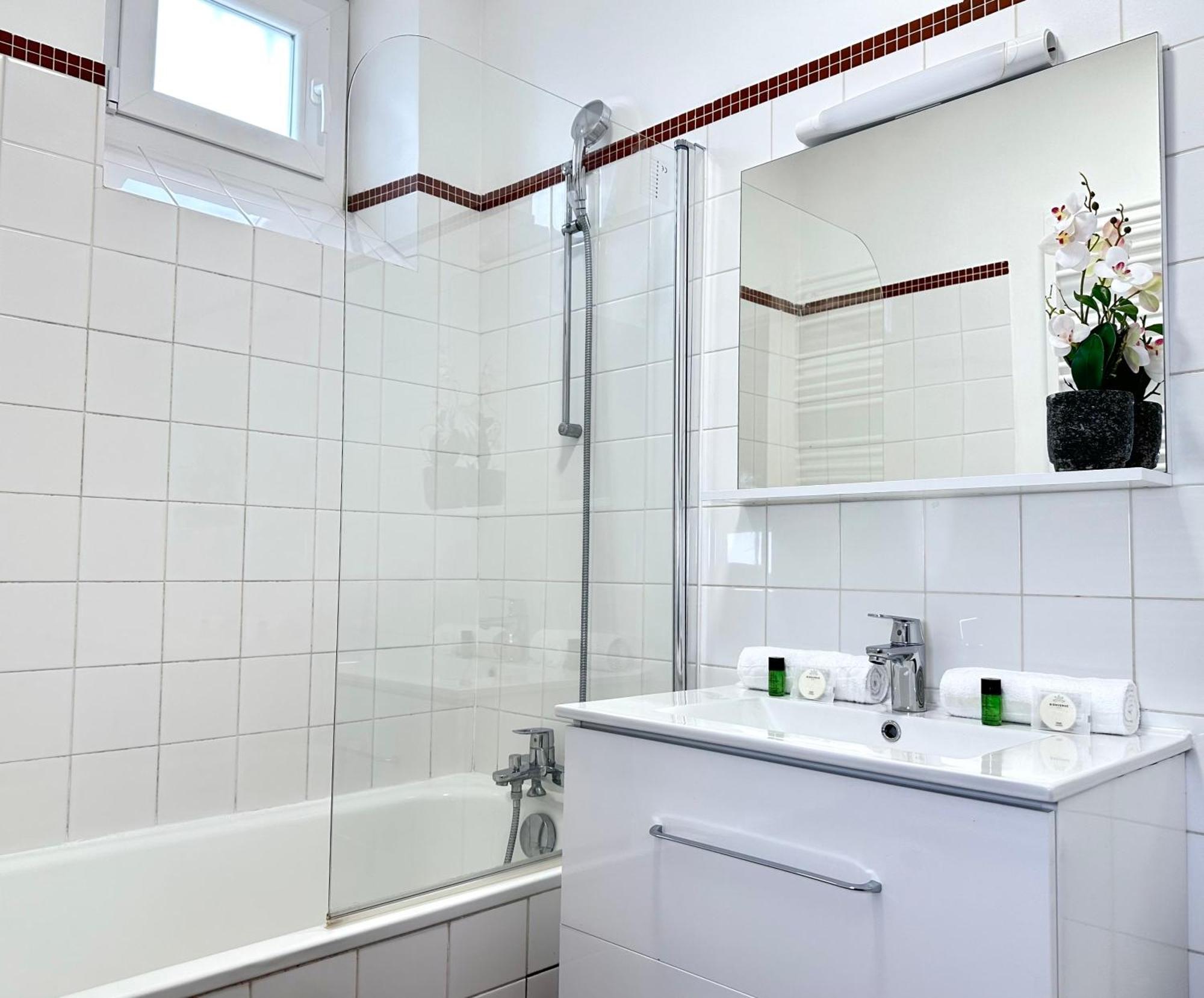 パリWelcoming & Cosy Flat Near Republiqueアパートメント エクステリア 写真